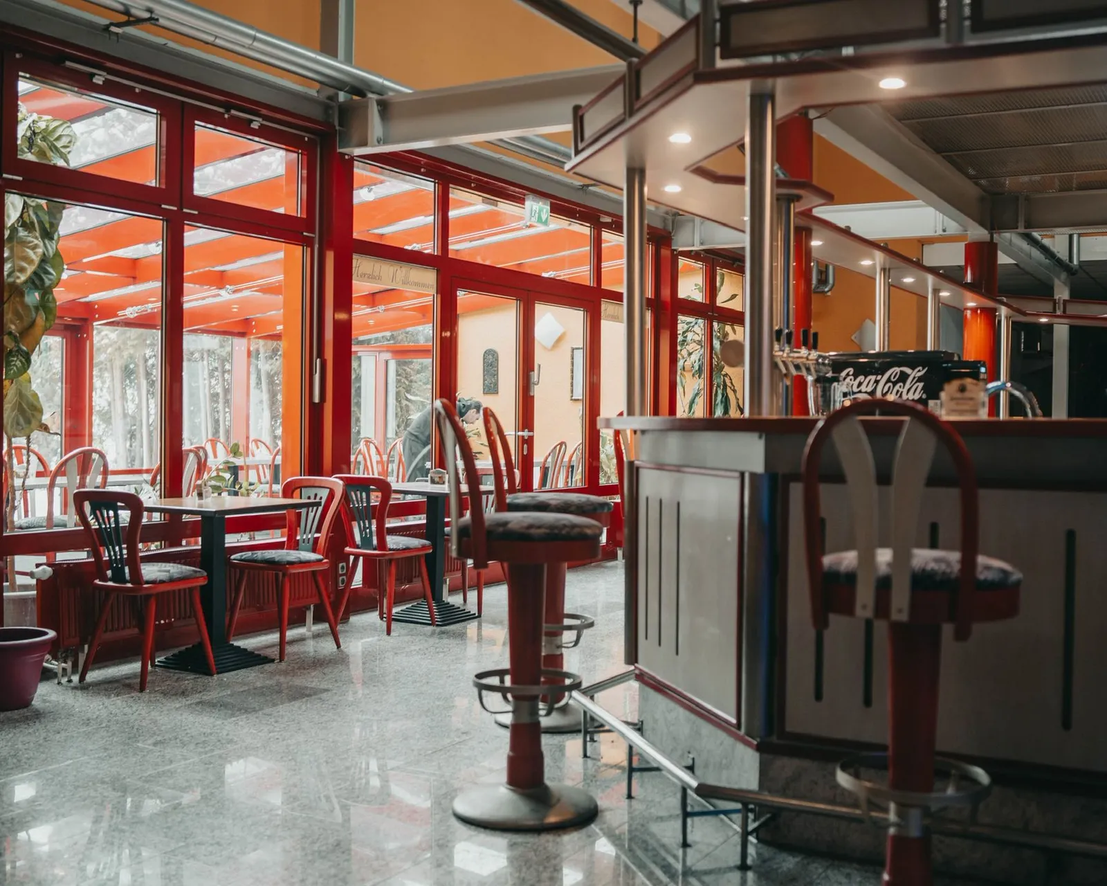 Diner & Lounge